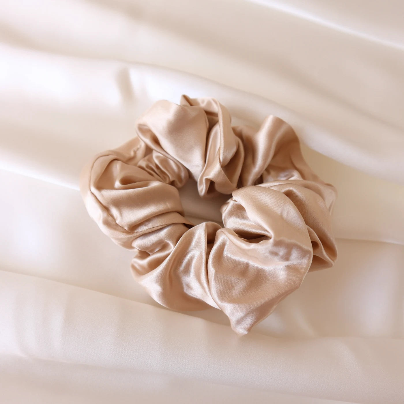 Mulberry Silk Gift Set - 22 Momme Silk Pillowcase, Sleeping Mask & Hair Scrunchie Gold