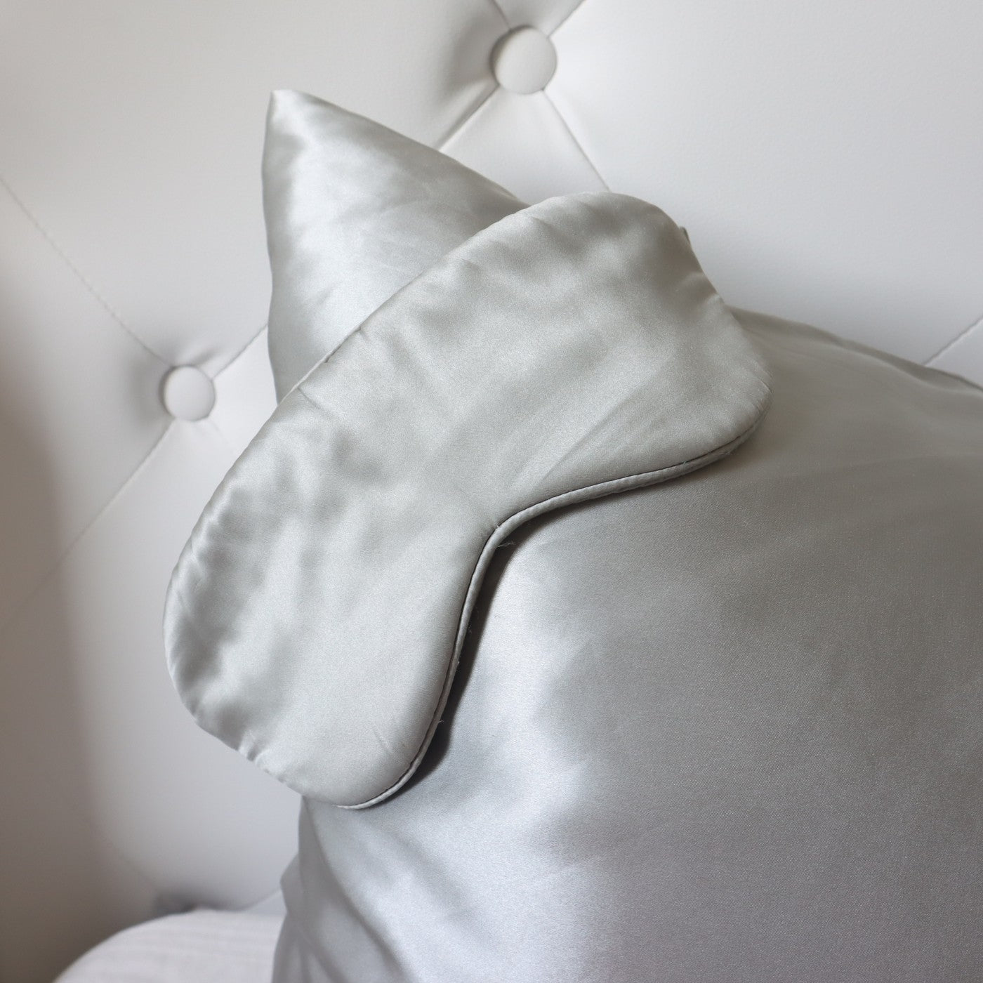 Silk Eye Sleeping Mask 100% Pure Mulberry Silk Silver Grey White Pink Gold Blue Luxury Gift