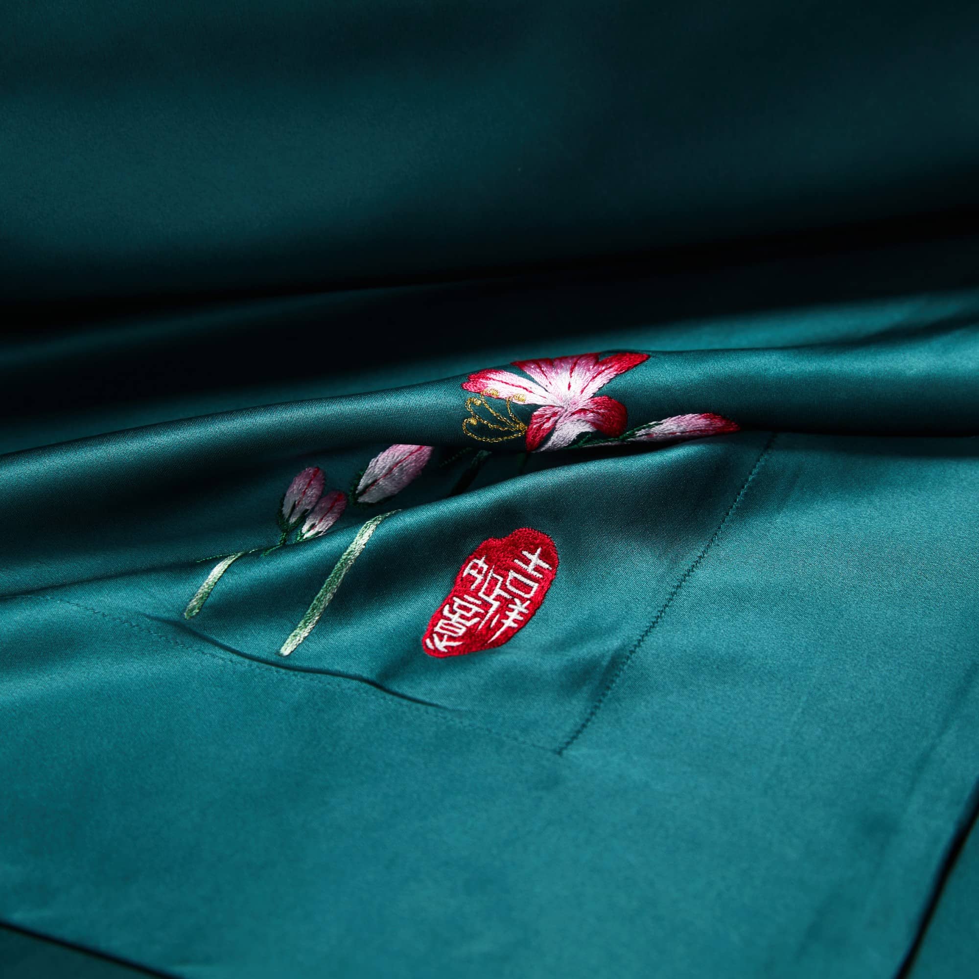 Luxury Embroidered 7 Psc Real Mulberry Silk Bedding Set, Teal & Pink hand embroidered luxurious bedsheets set linen floral duvet cover oxford style pillows