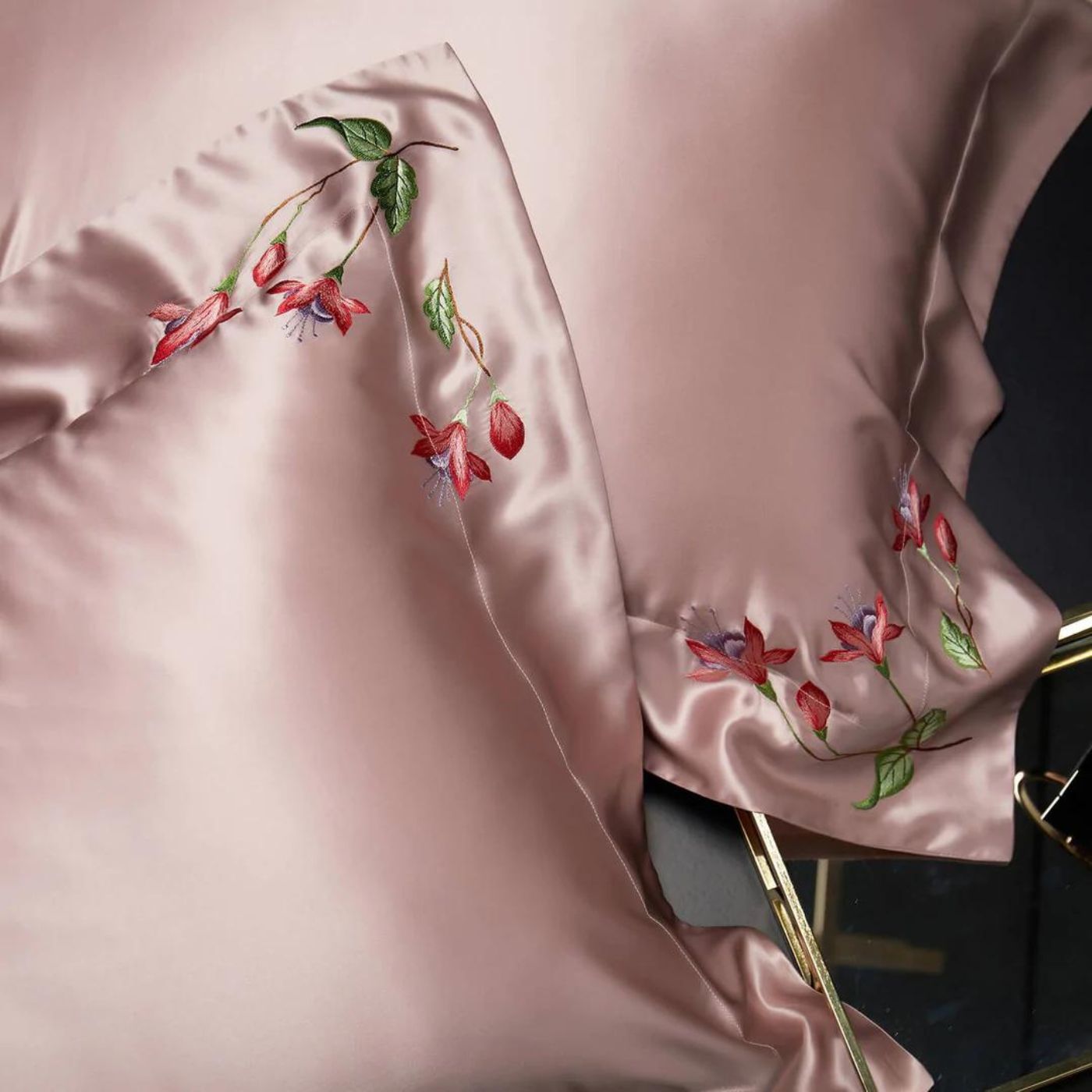 Fuchsia Flower Hand Embroidered Art pattern 22 MM momme Pure Real Mulberry Silk Pillowcase Pink Oxford Style Envelope Closure