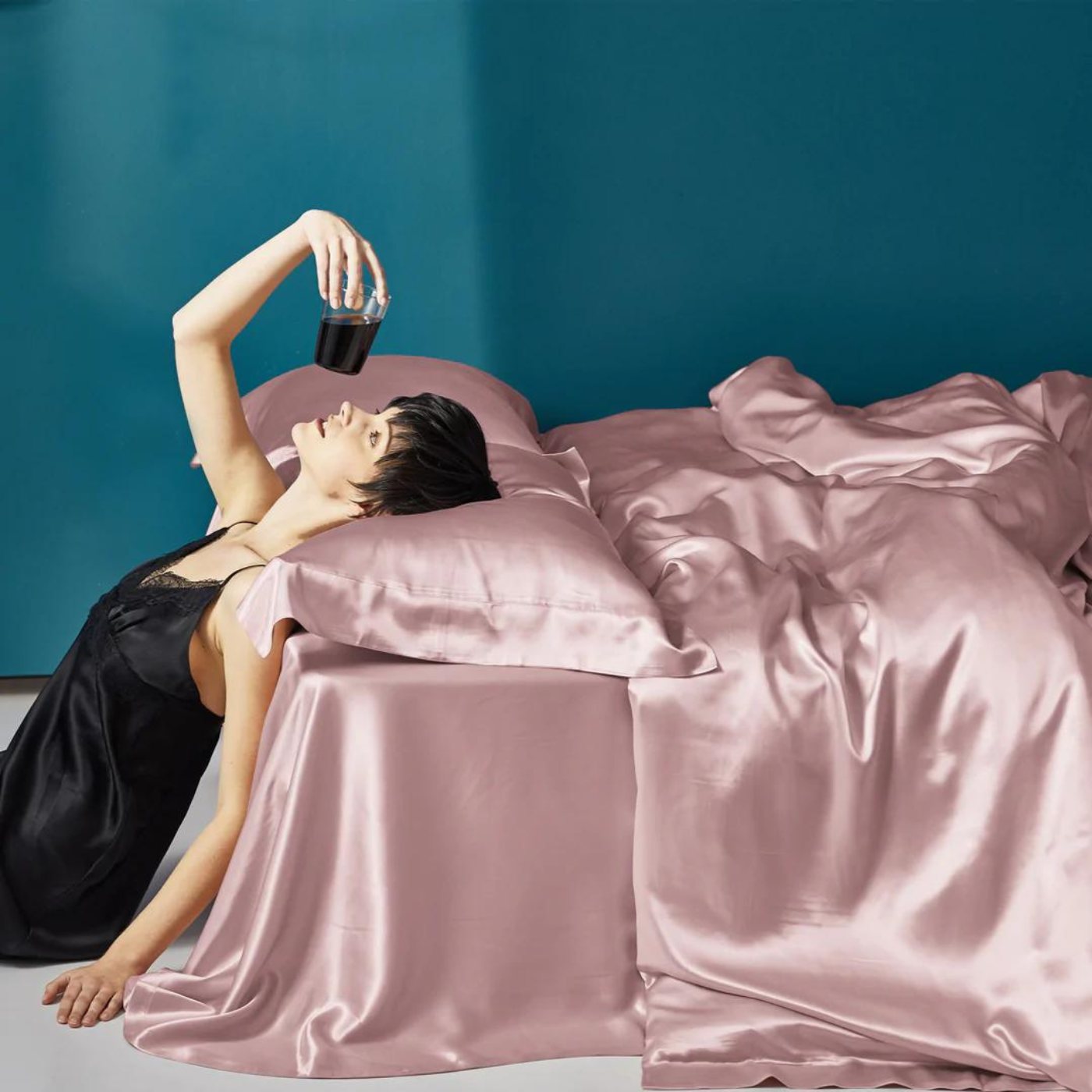 Luxury 4 Psc 22 Momme 100% Mulberry Silk Bedding Set Duvet Cover Fitted Sheet 2 Pillow Covers Cases in Pink
