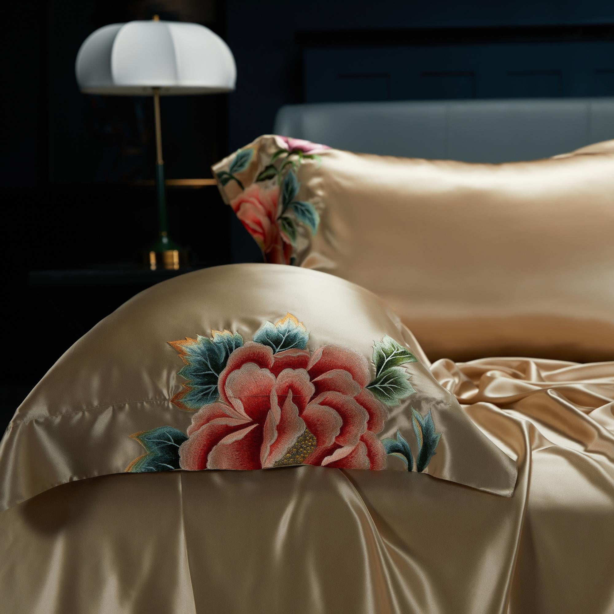 Luxury hand Embroidered 4 Psc 22 MM Pure Real Mulberry Silk Bedding Set in Gold Roses Flowers Floral Duvet