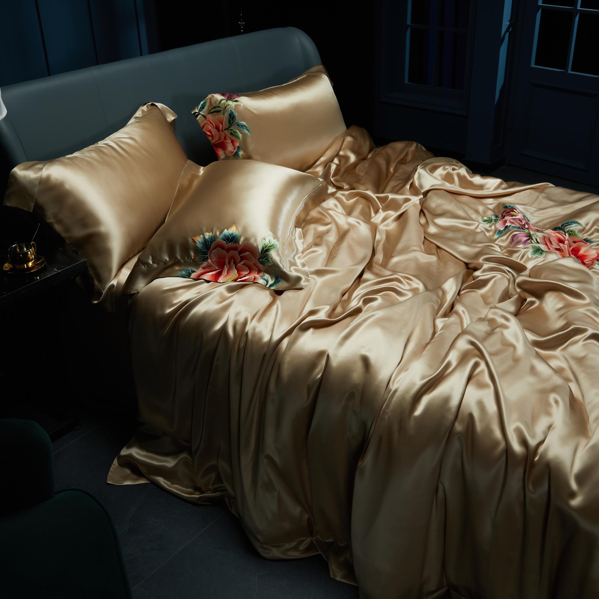 Luxury hand Embroidered 4 Psc 22 MM Pure Real Mulberry Silk Bedding Set in Gold Roses Flowers Floral Duvet