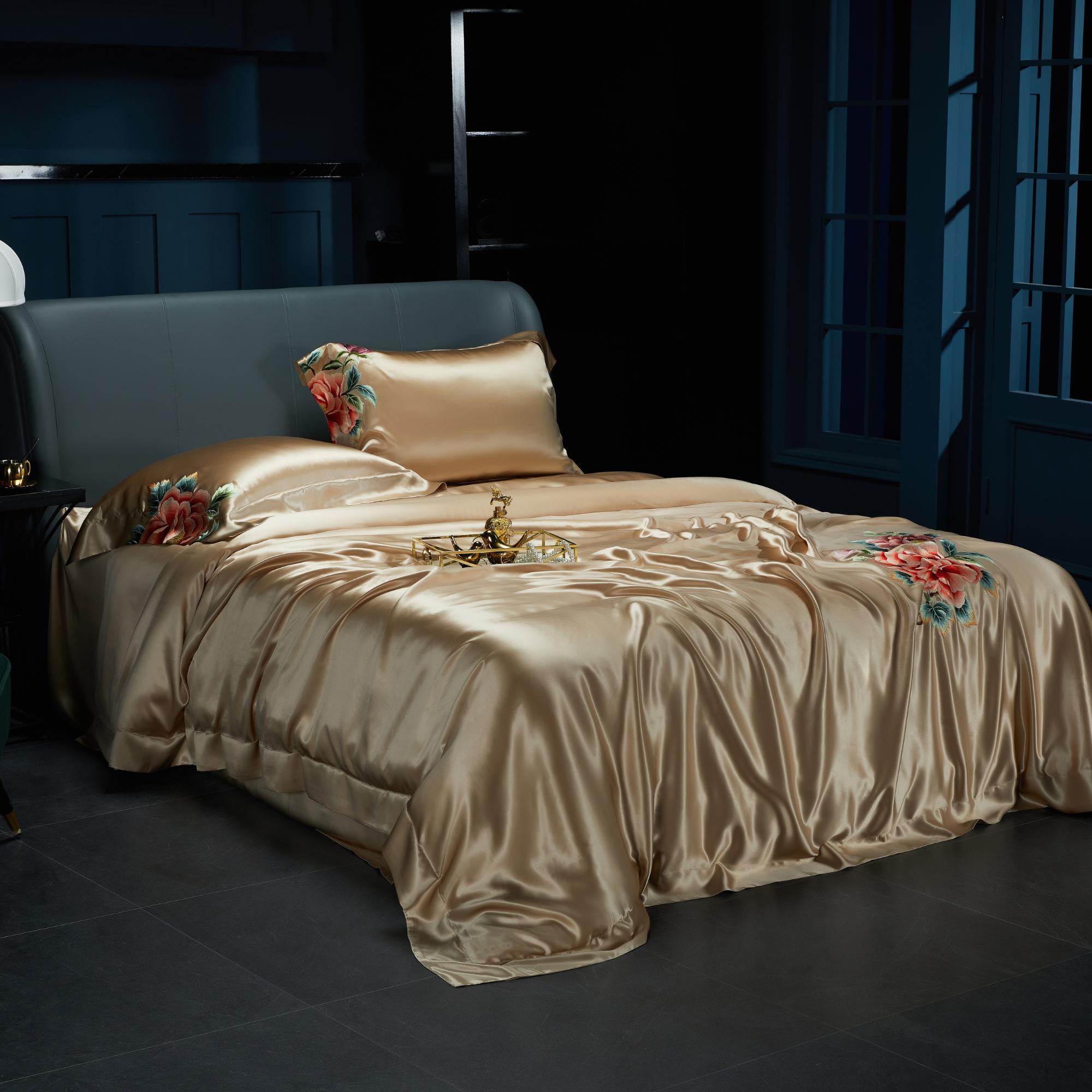 Luxury hand Embroidered 4 Psc 22 MM Pure Real Mulberry Silk Bedding Set in Gold Roses Flowers Floral Duvet