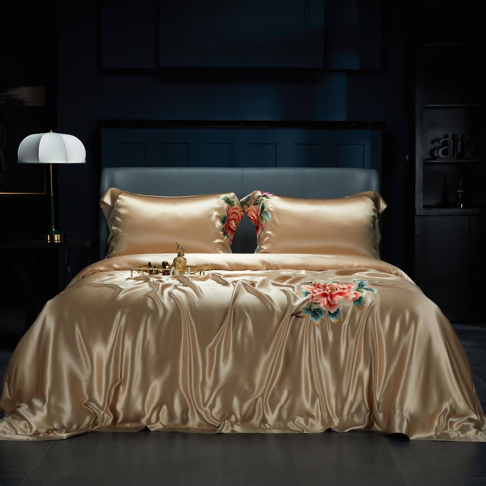 Luxury hand Embroidered 4 Psc 22 MM Pure Real Mulberry Silk Bedding Set in Gold Roses Flowers Floral Duvet