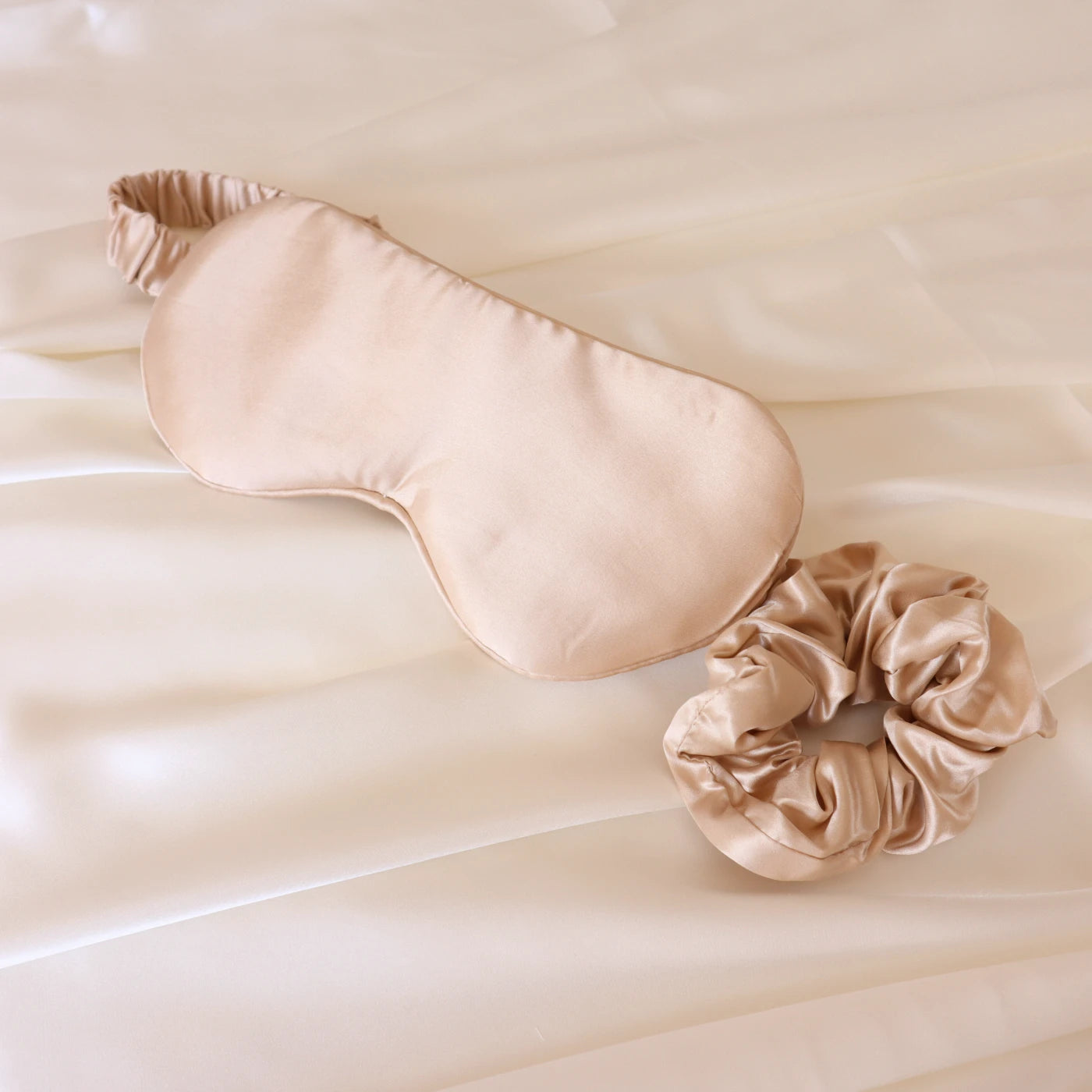 Mulberry Silk Gift Set - 22 Momme Silk Pillowcase, Sleeping Mask & Hair Scrunchie Gold