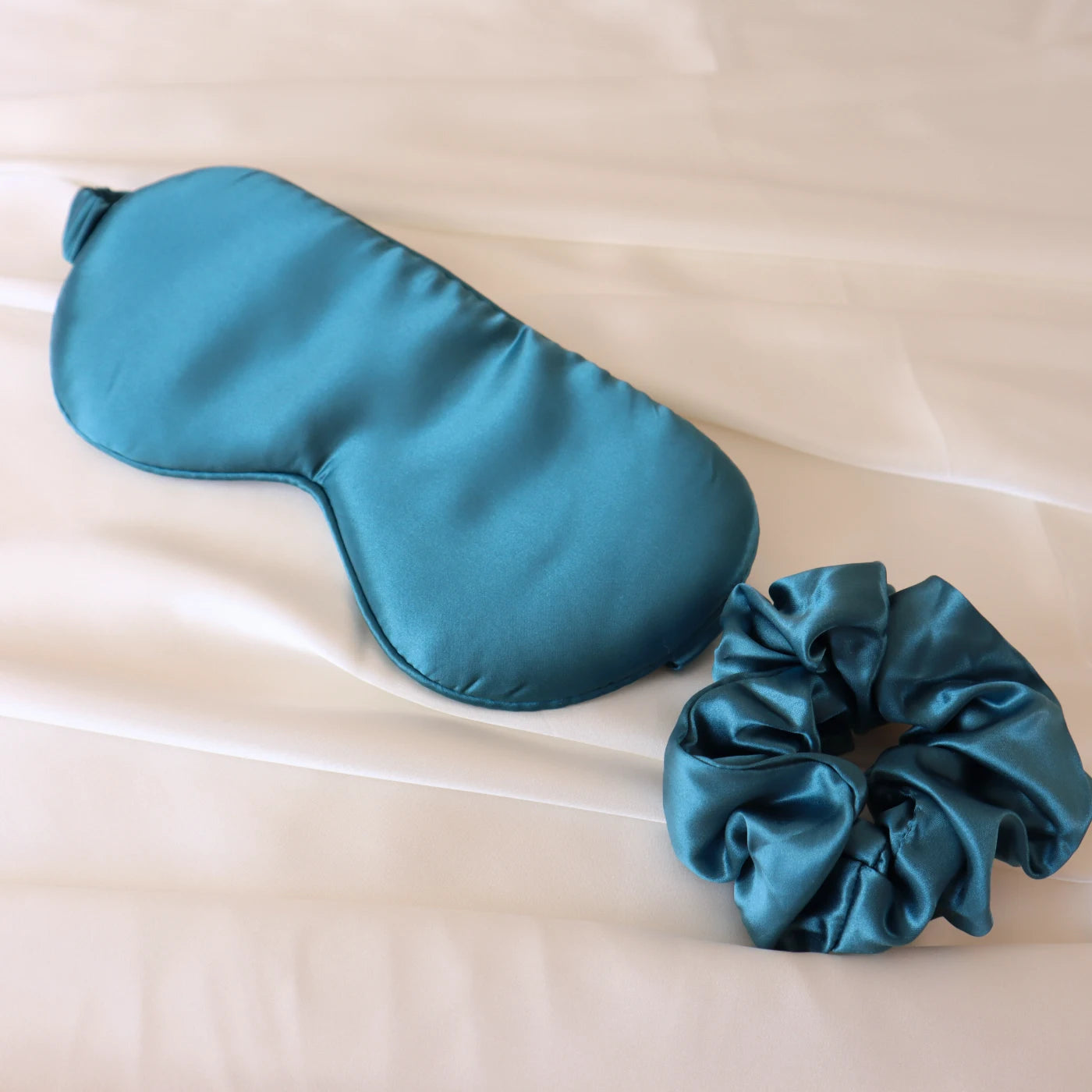 Mulberry Silk Gift Set - 22 Momme Real Silk Pillowcase, Sleeping Mask & Hair Scrunchie teal blue