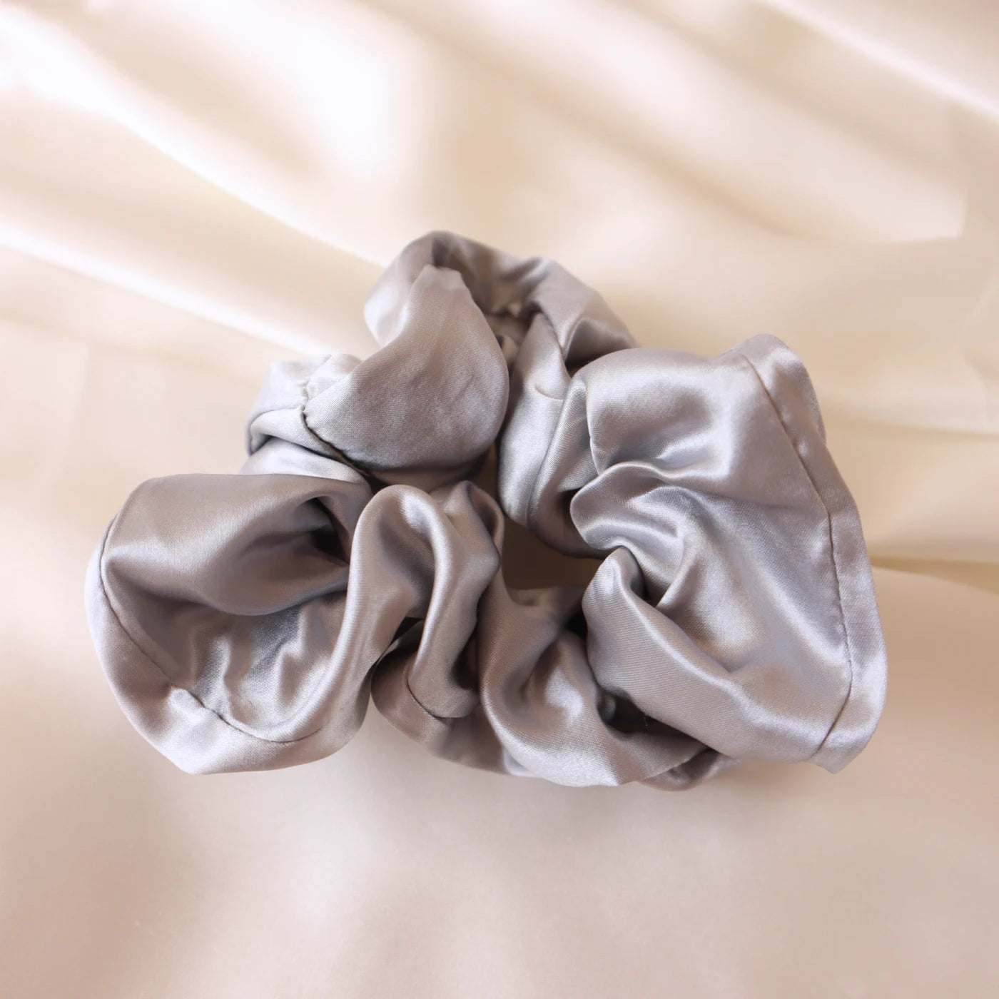 Mulberry Silk Gift Set - 22 Momme Real Silk Pillowcase, Sleeping Mask & Hair Scrunchie light grey silver