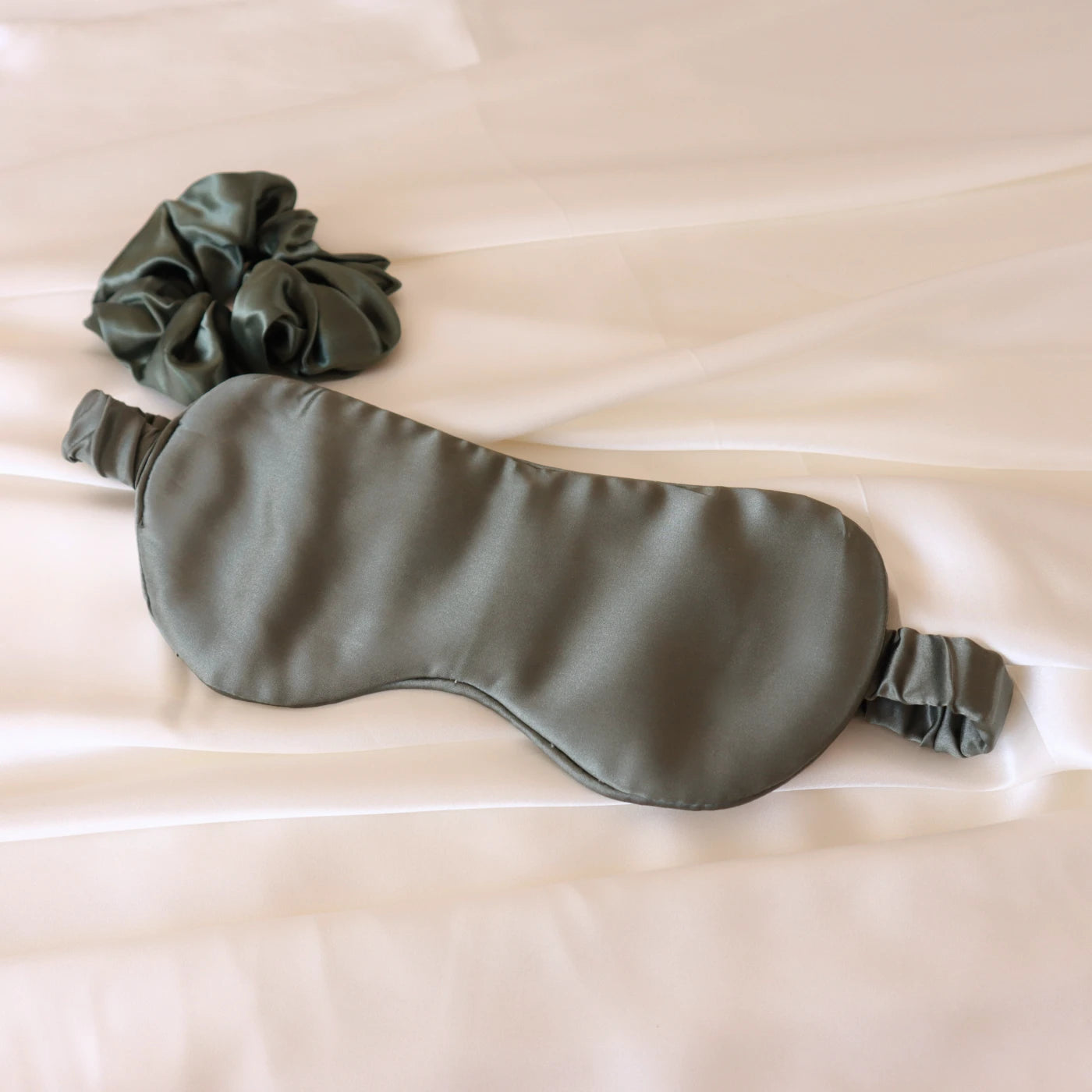 Mulberry Silk Gift Set - 22 Momme Real Silk Pillowcase, Sleeping Mask & Hair Scrunchie olive green