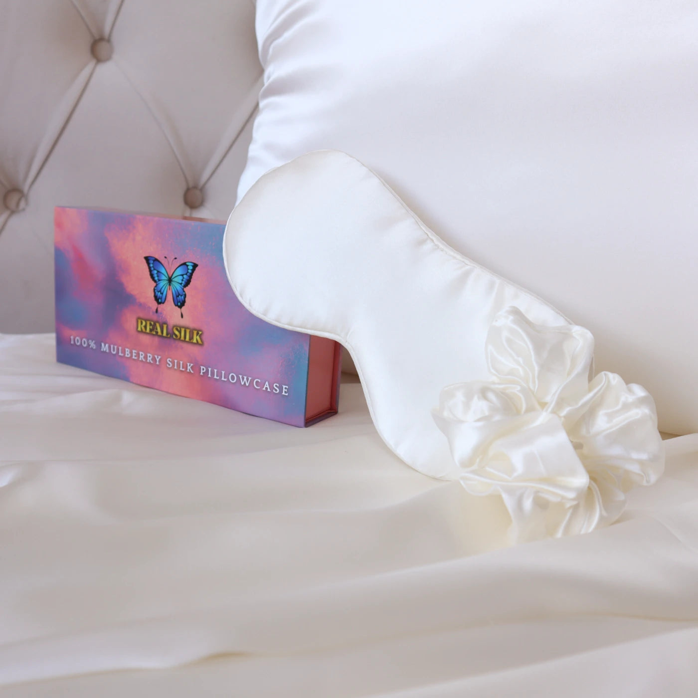 Mulberry Silk Gift Set - 22 Momme Silk Pillowcase, Sleeping Mask & Hair Scrunchie White