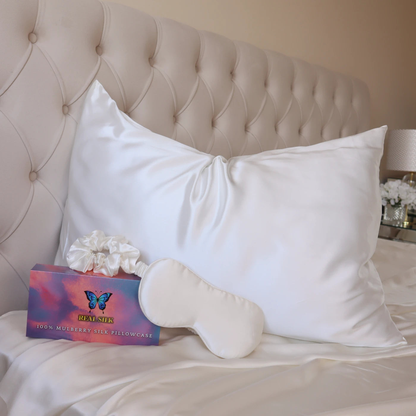 Mulberry Silk Gift Set - 22 Momme Silk Pillowcase, Sleeping Mask & Hair Scrunchie White