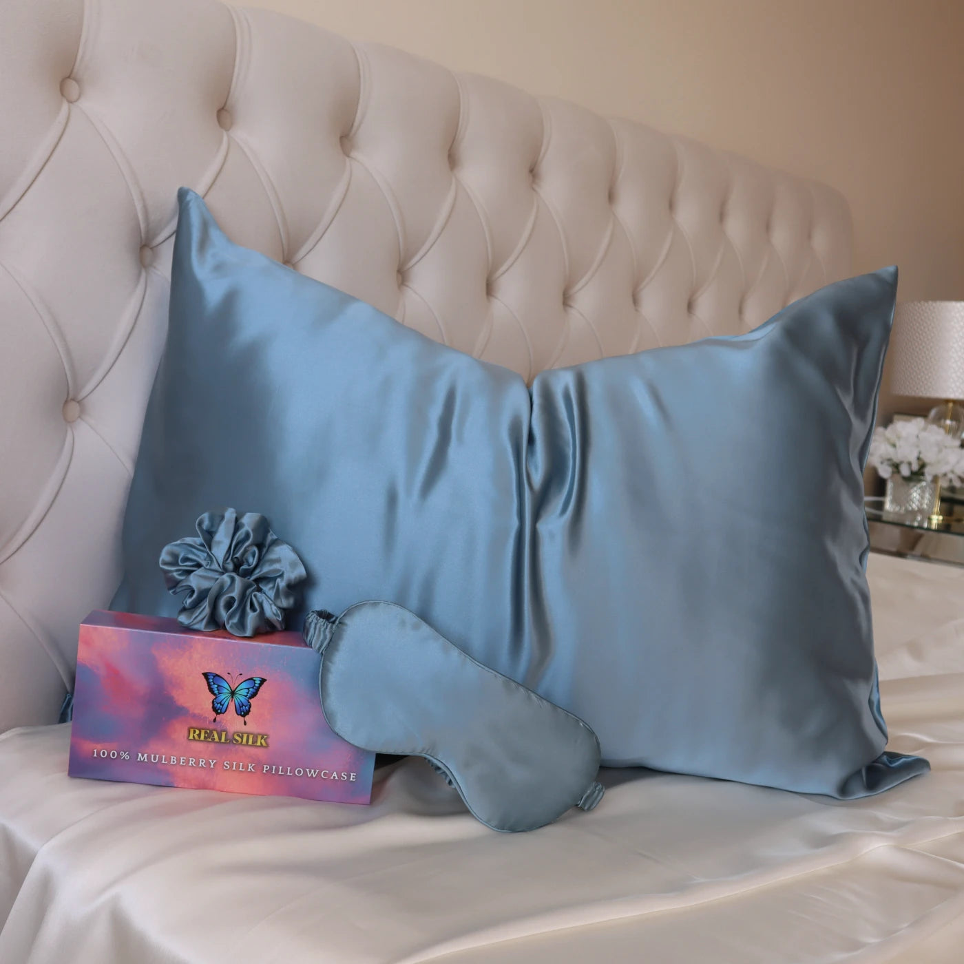 Mulberry Silk Gift Set - 22 Momme Real Silk Pillowcase, Sleeping Mask & Hair Scrunchie light blue petrol