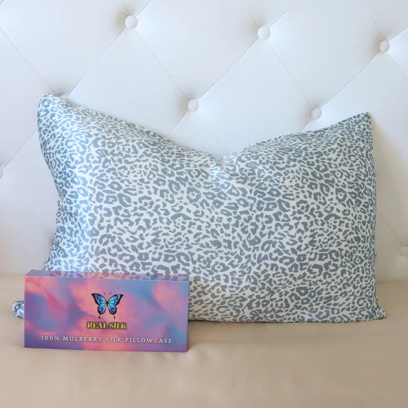 Silver Leopard 22 Momme Mulberry Silk Pillowcase