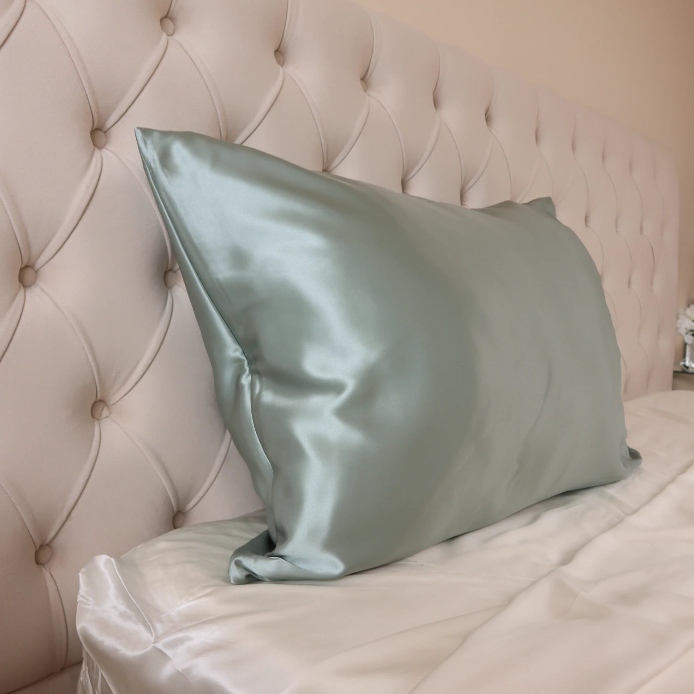 Matcha Light Green zipper Closure 22 Momme Mulberry Real Silk Pillowcase UK
