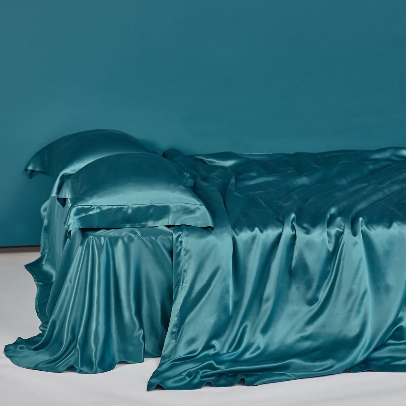 Luxury 4 Psc 22 Momme 100% Mulberry Silk Bedding Set Duvet Cover Fitted Sheet 2 Pillow Covers Cases in Teal Blue