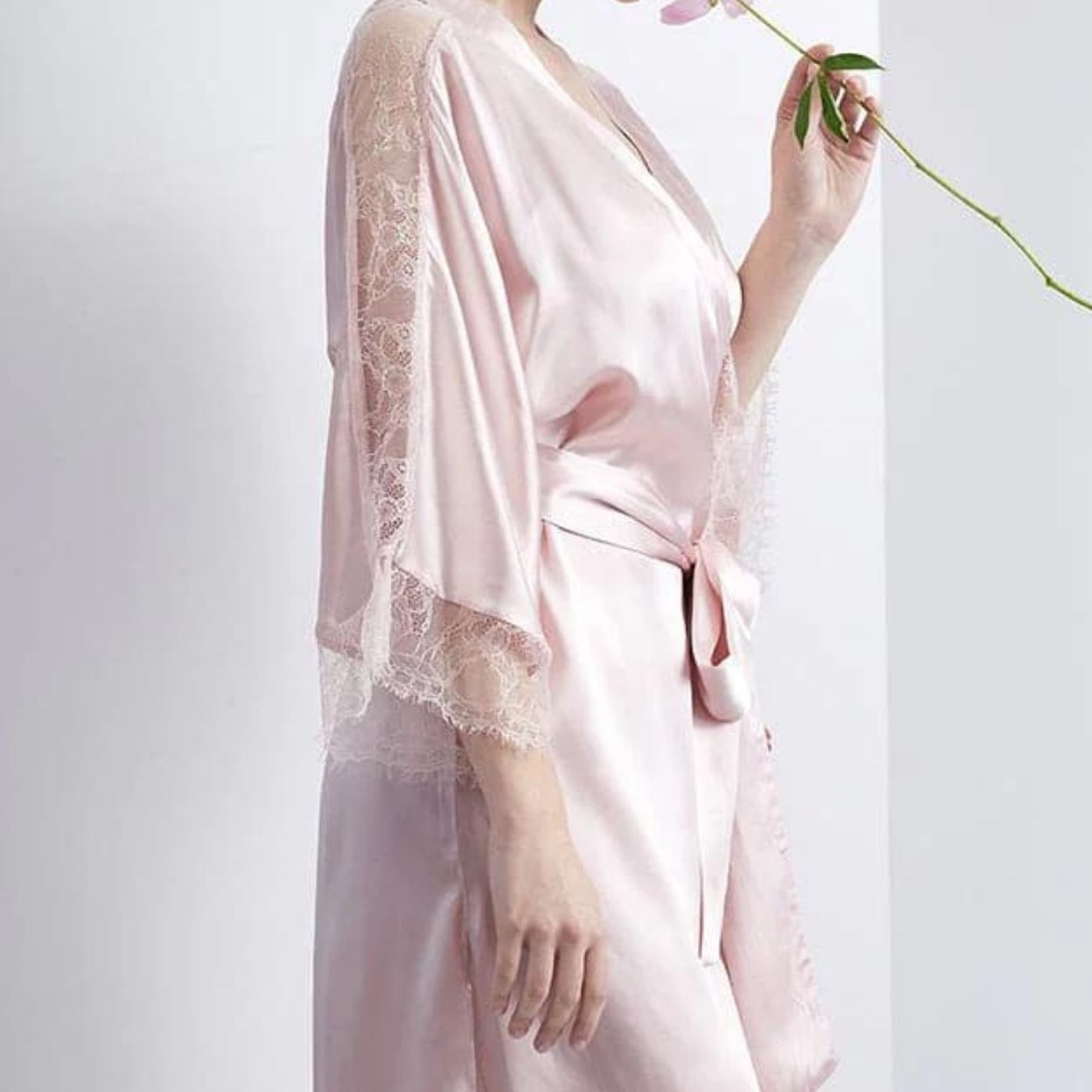 100% Pure Real Mulberry Silk Robe Nightwear Sleepwear Loungewear Luxury Pyjamas pajamas Pink Blue Lace Sleeves Mid length UK US France Spain Belgium